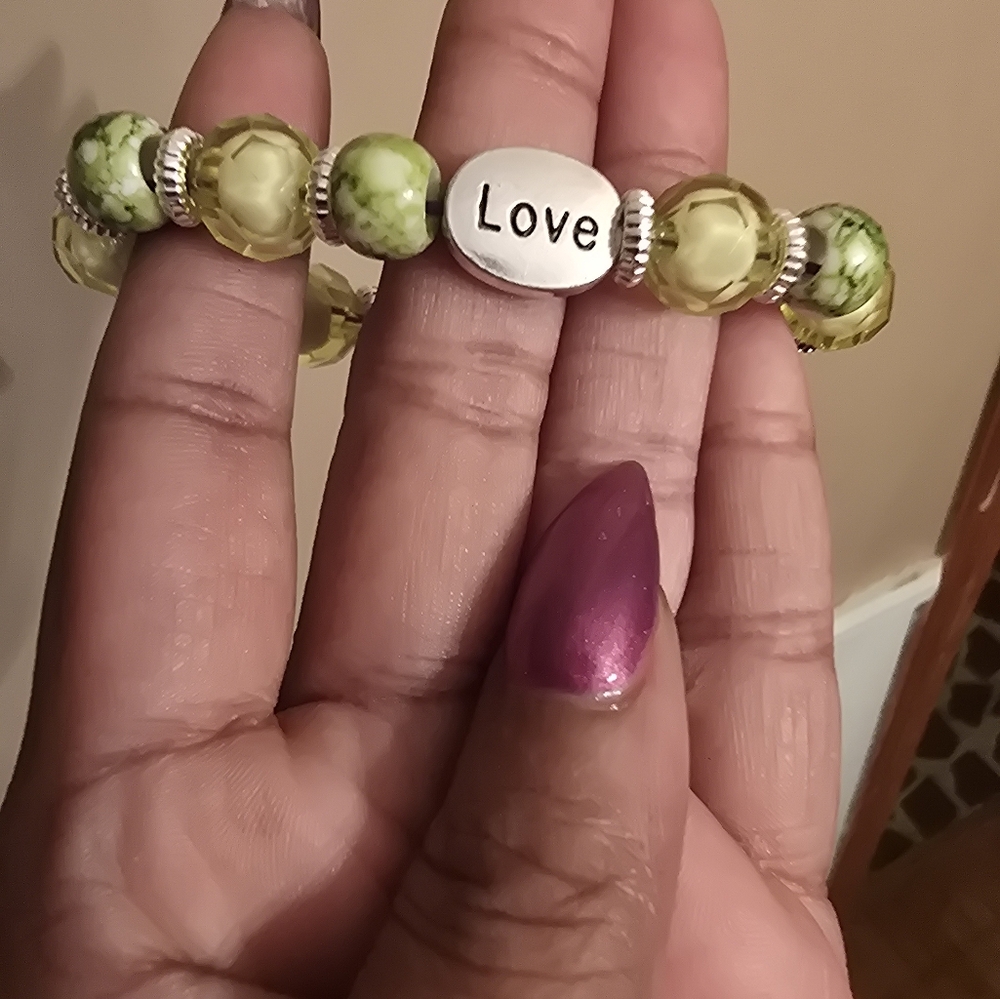 Handcrafted - Picture 4 of 6